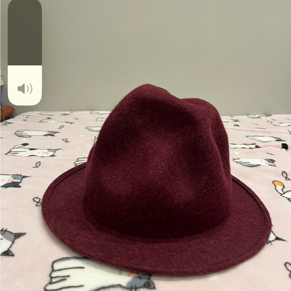 Authentic Vivienne Westwood World’s End Mountain Hat - Picture 7 of 7